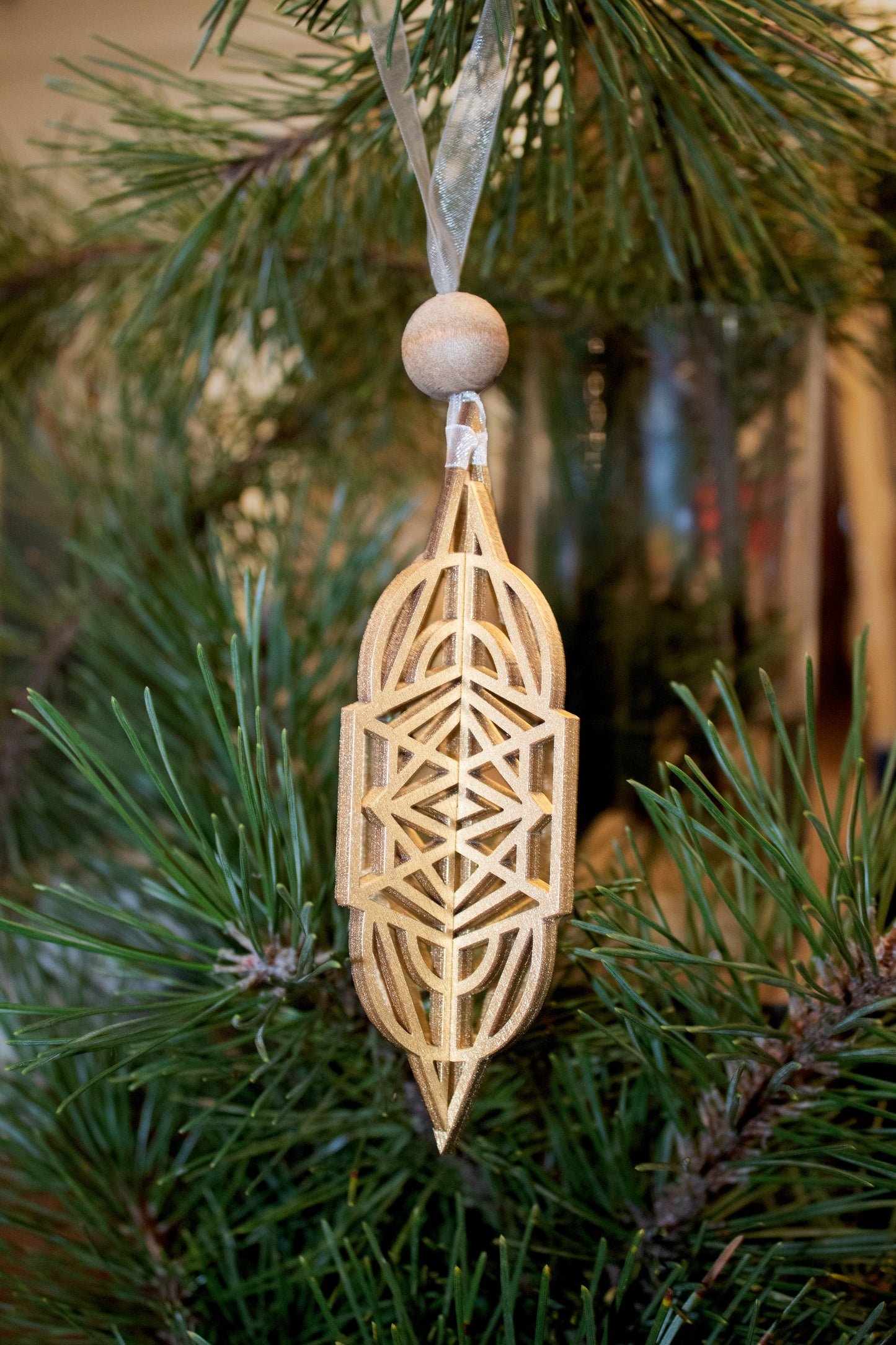 2024 Ornament: Glow