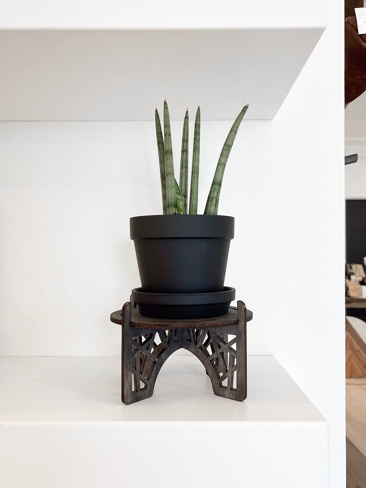 Onyx Plant Stand